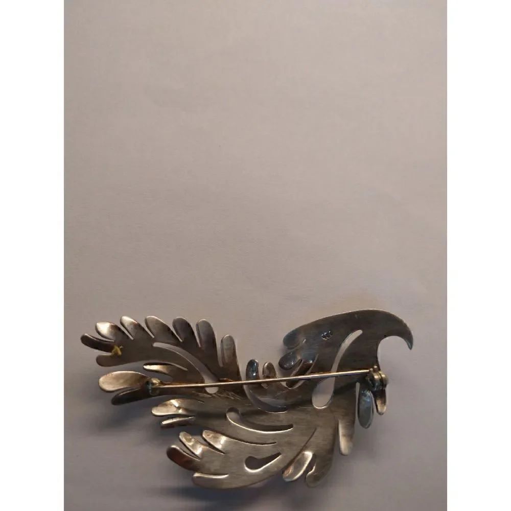 Sterling Silver Swirl Pin - Picture 2 of 3